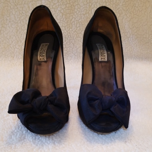 Badgley Mischka Shoes - Badgley Mischka Black Suede Stilettos satin bow. 9
